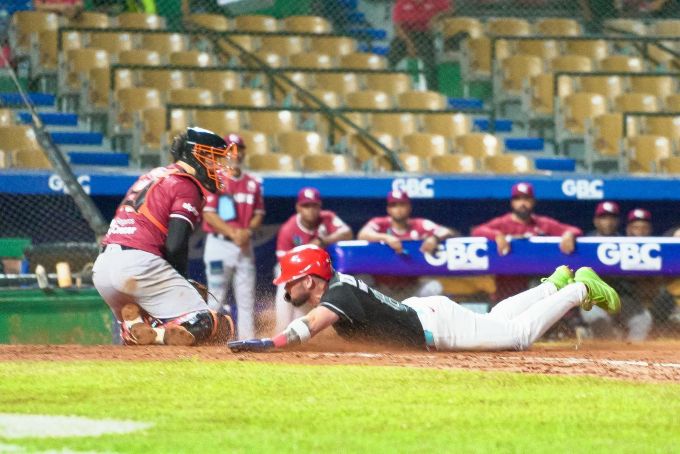 Escogido, Licey y Aguilas ganan en el torneo beisbol dominicano