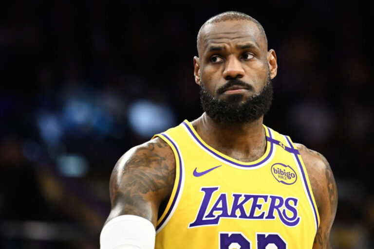 Lebron James sorprende con “la decisión de todas las decisiones”, que resultó ser una campaña publicitaria