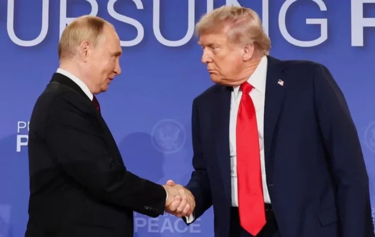Donald Trump y Vladímir Putin apoyarían el tratado de desarme nuclear
