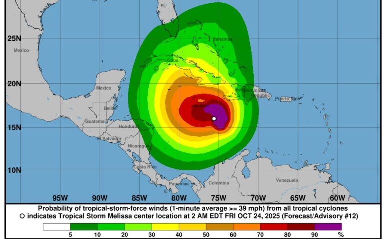 Advierten sobre inundaciones y derrumbes debido a tormenta