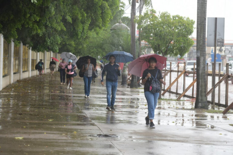 Melissa mantendrá aguaceros dispersos en RD por varios días
