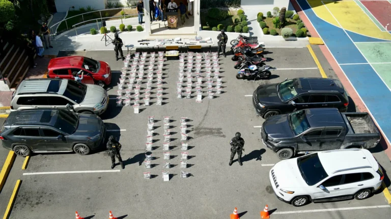Arrestan a cuatro y ocupan 643 paquetes de cocaína