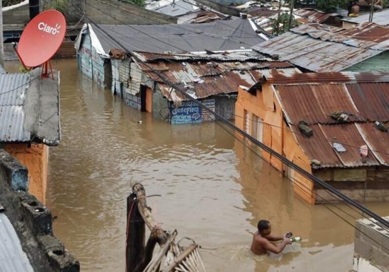Melissa deja un muerto, fuertes inundaciones y daños en la RD