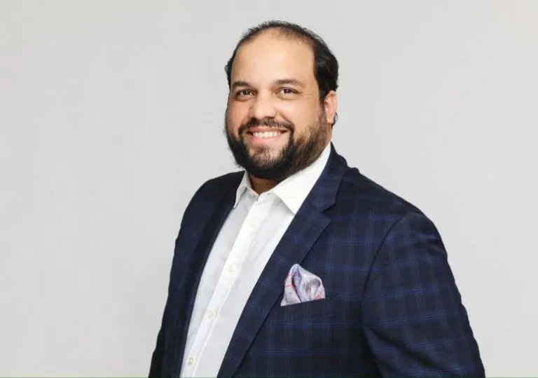 «¿Y qué opositores son estos?”: Alfredo de la Cruz revela el salario del peledeísta Frank Olivares