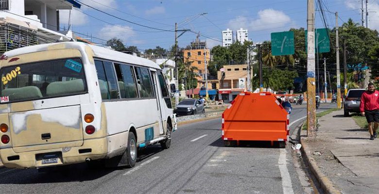 Los Contenedores de Dio Astacio: Un mal permanente en Santo Domingo Este.