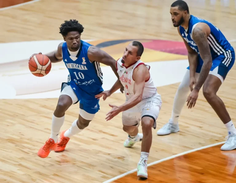 Feliz, Montero y Soriano lideran ataque dominicano ante México