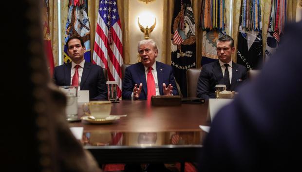 EEUU: Rechazan limitar poder a Trump para ataque a Venezuela