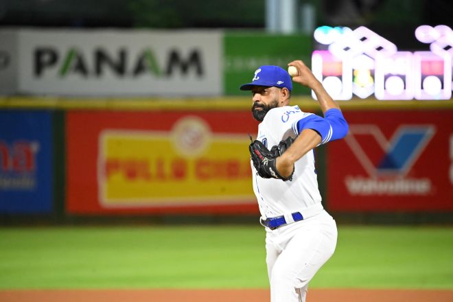 Licey, Estrellas y Toros ganan en el beisbol profesional de la RD