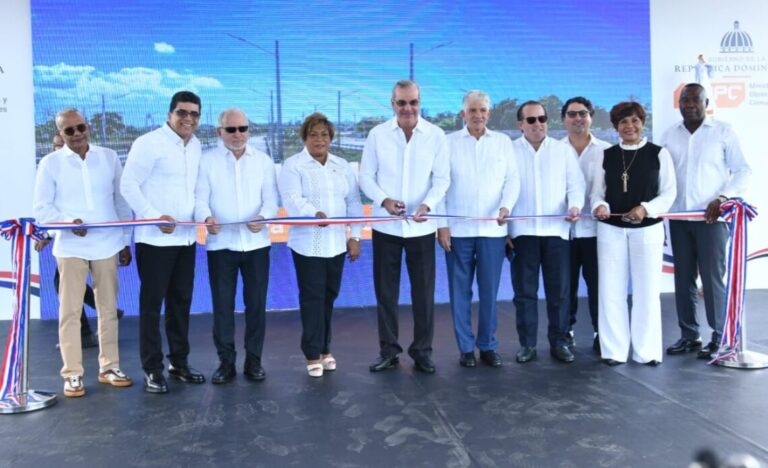 Luis Abinader inaugura fase final de avenida Ecológica de Santo Domingo