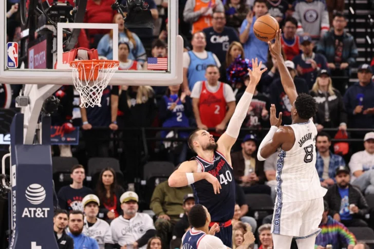 Memphis gana a Minnesota y los Bulls vapulean a los Cavs