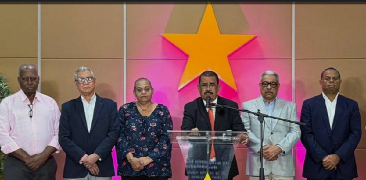 PLD sobre cena navideña: “La más cara de la historia”