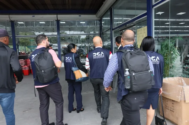 DGA cierra el año reforzando la lucha contra el comercio ilegal chino