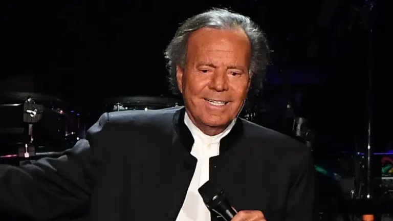 Dos exempleadas acusan a Julio Iglesias de presuntas agresiones sexuales en sus casas de RD y Bahamas