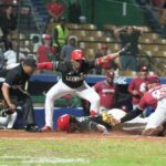 Leones asumen liderato round robin beisbol; Aguilas triunfan