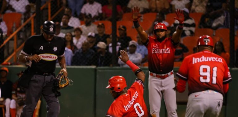 ¡Imparable! Leones ponen serie 2-0