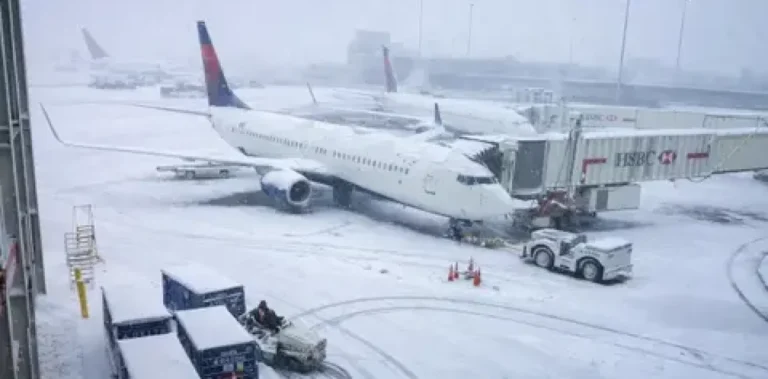 Tormenta de nieve en EU provoca cancelación de 79 vuelos con República Dominicana