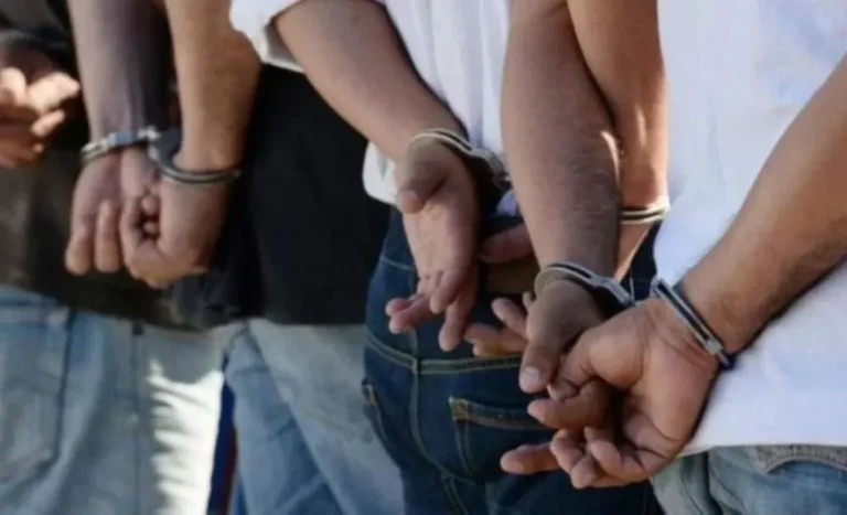 Arrestan cuatro personas vinculadas a estafas en redes sociales por más de RD$800,000