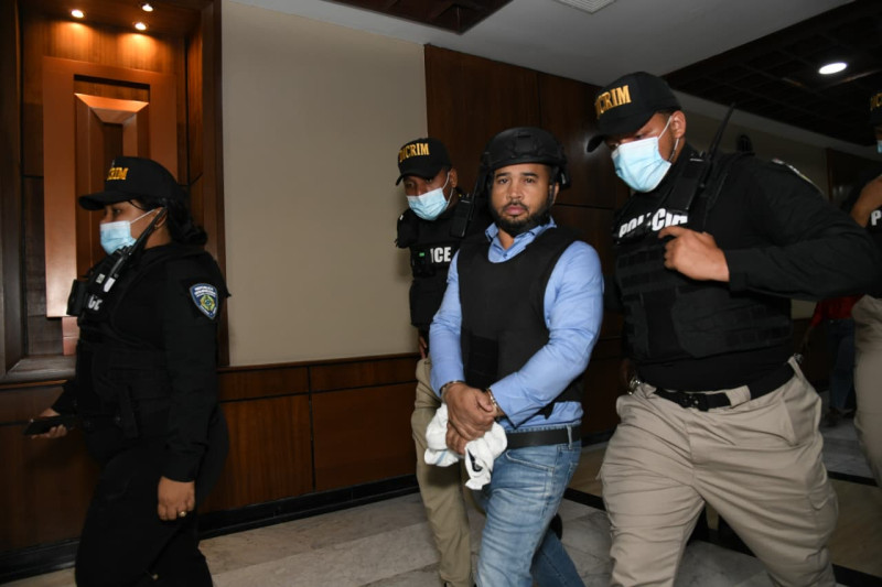 Extraditan a Puerto Rico a exesposo de diputada por narcotráfico y lavado