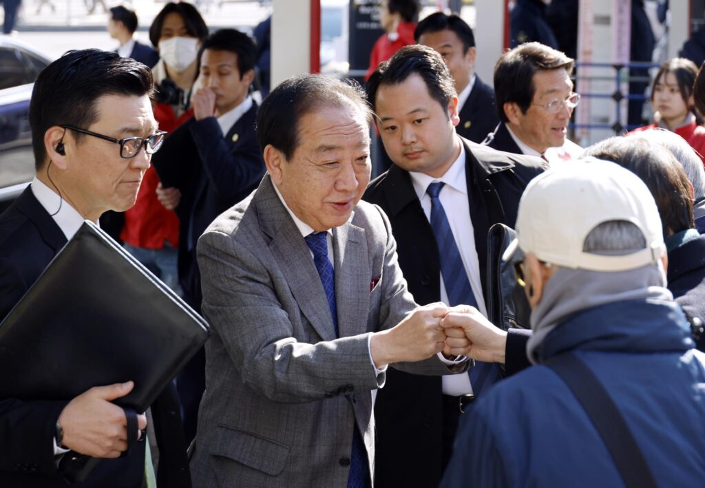 Japón apura su campaña electoral más breve con espaldarazo de Trump a la primera ministra