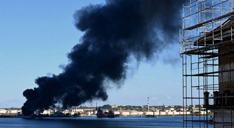 CUBA: Registrado un incendio en una refinería, en plena crisis