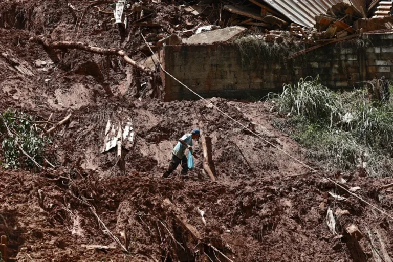 Sube a 64 el número de muertos por temporales en el sureste de Brasil