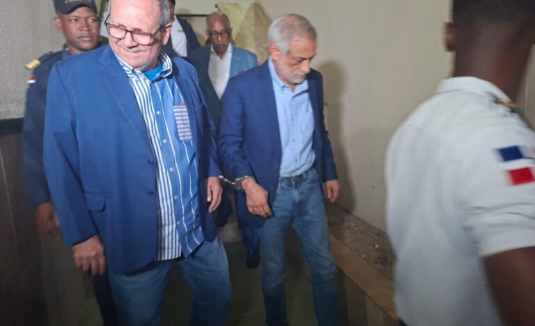 Presentación periódica e impedimento de salida a imputados del desfalco a Barra Payán