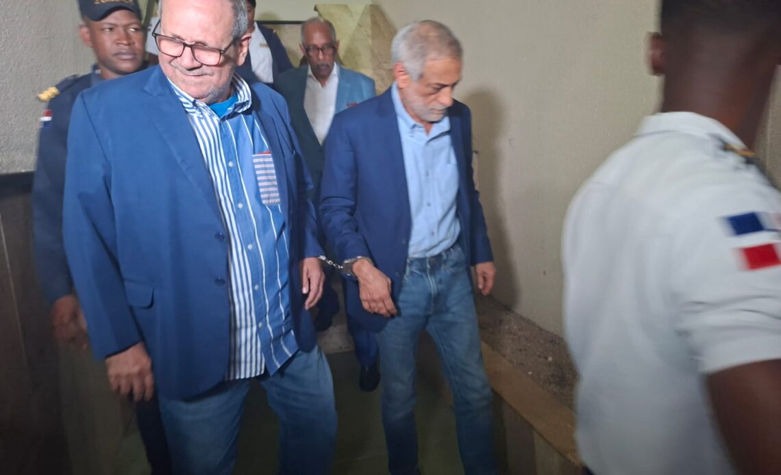 Presentación periódica e impedimento de salida a imputados del desfalco a Barra Payán