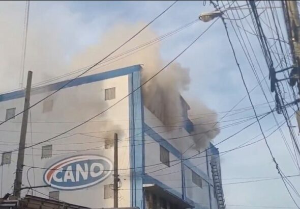 Se incendia tienda Garrido de la avenida Duarte
