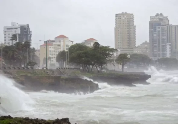 COE eleva a 16 las demarcaciones en alerta verde por vaguada