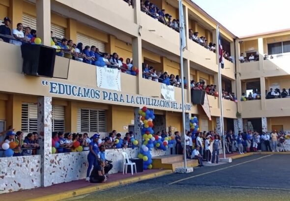 El Gobierno ofrecerá servicios médicos gratuitos en escuelas