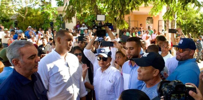 Presidente dispone ayuda afectados en Gaspar Hernández