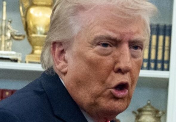 Trump extiende ultimátum al 6 de abril para Irán abra estrecho