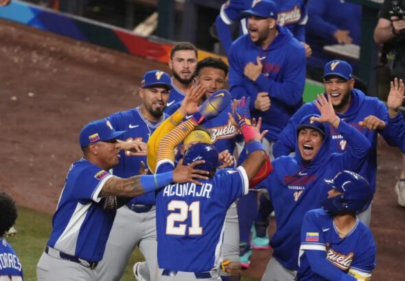 Venezuela vence Italia y jugará final Clásico Mundial con EEUU