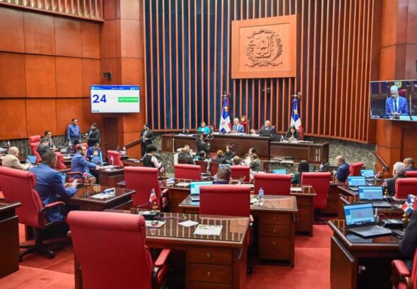 Después de sepultar las candidaturas independientes, en el Congreso van tras reformas de Abinader