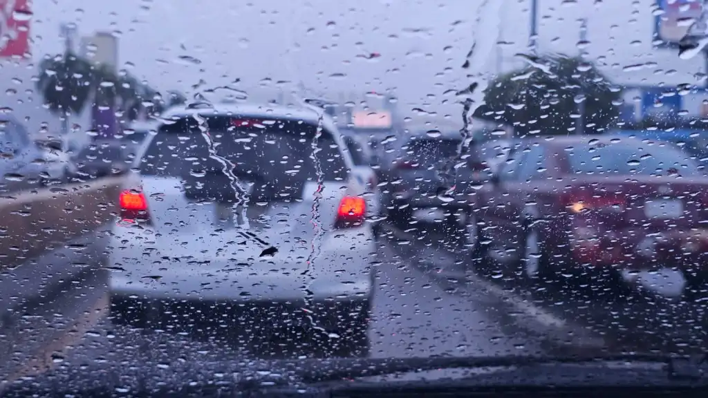 Se esperan lluvias matutinas y temperaturas calurosas para este lunes