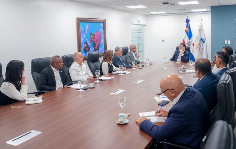 Acuerdan en RD medidas para garantizar el flujo de productos