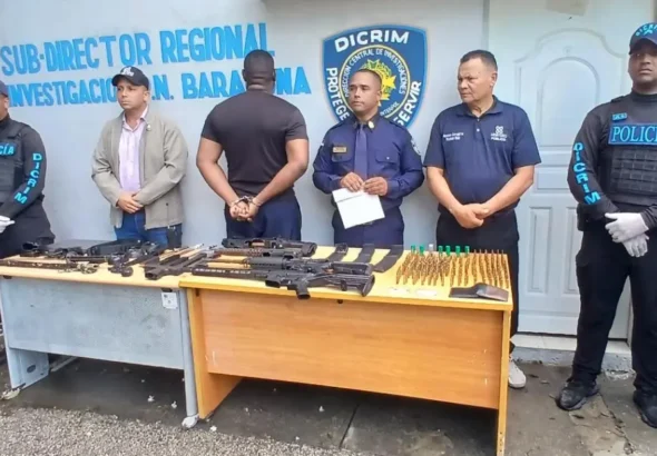 Autoridades desmantelan arsenal ilegal y apresan a un hombre en operativo