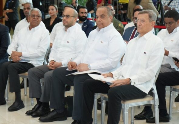 Gobierno ordena todos los ingresos de consulados sean entregados al Estado