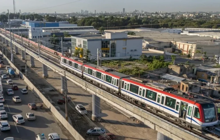 Restablecen servicio del Metro y Teleférico de Santo Domingo tras falla eléctrica