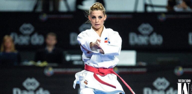 María Dimitrova conquista oro en Panam de Karate en Brasil