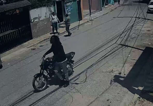 Mujer denuncia persecución y amenazas constantes de su expareja en SDE