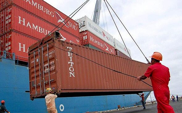 RD importó más del doble de lo que exportó durante el primer cuatrimestre del año