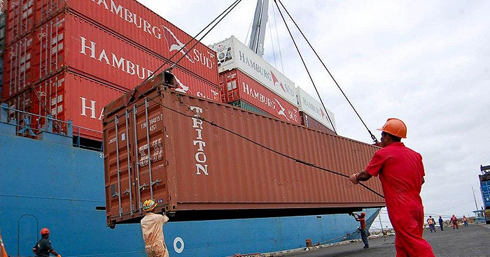 RD importó más del doble de lo que exportó durante el primer cuatrimestre del año