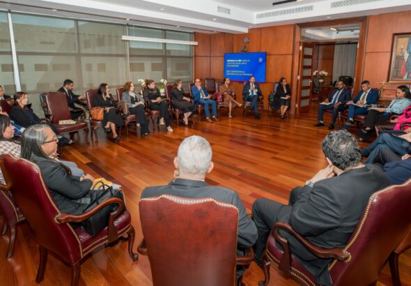 Acuerdan aumento de salarios para personal judicial de la RD