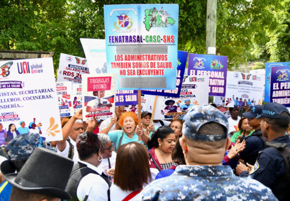 En la RD trabajadores de salud protestan por los bajos salarios