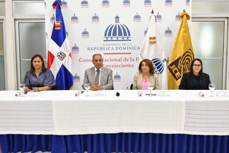 JCE y CONAPE inician jornada nacional de cedulación para personas adultas mayores