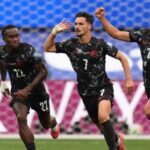 Canadá gana y avanza a octavos de un Mundial por primera vez