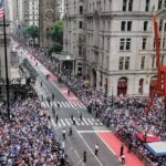 Karl-Anthony Towns encabeza la fiesta de los Knicks en histórico desfile de campeones en Nueva York