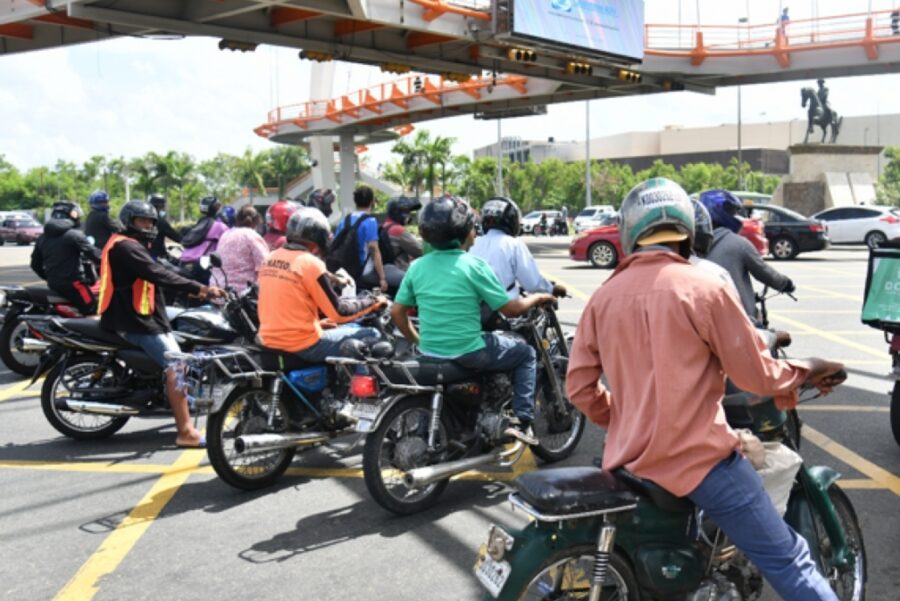 Ley de tránsito, lejos de aplicarse a motoristas