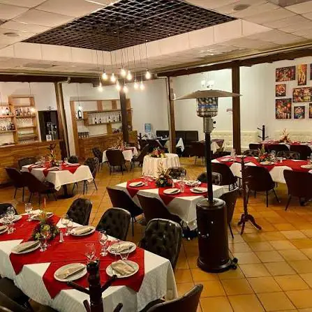 Ministerio de Salud Pública cierra restaurante Macedonia, en Juan Dolio, donde madre e hijo cenaron y luego fallecieron